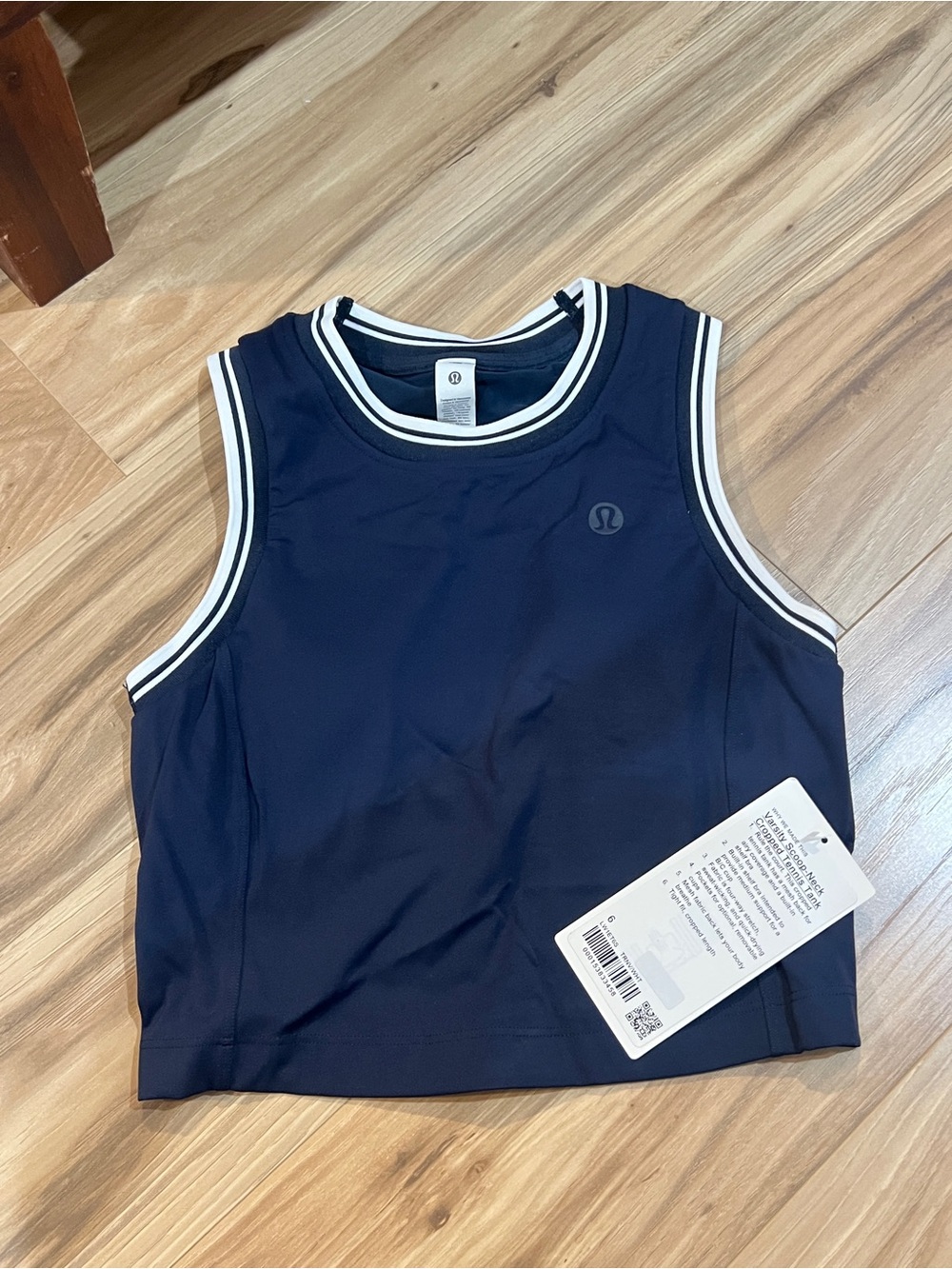 NWT Lululemon Varsity Scoop-Neck Cropped Tennis Tank Top TRNV/WHT 6